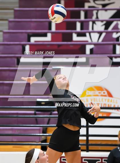 Thumbnail 1 in Mount Notre Dame vs. Assumption (GEICO Girls Invitational) photogallery.