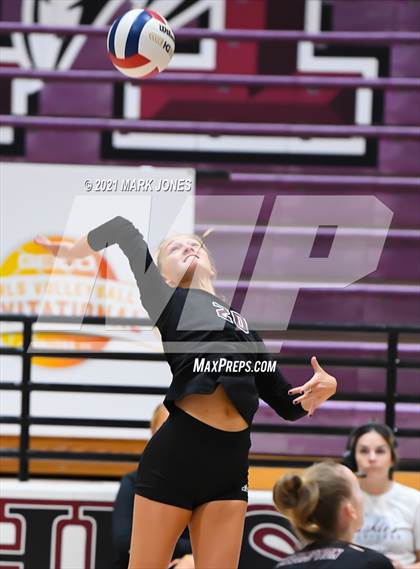Thumbnail 2 in Mount Notre Dame vs. Assumption (GEICO Girls Invitational) photogallery.