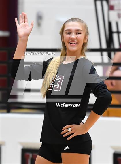 Thumbnail 2 in Mount Notre Dame vs. Assumption (GEICO Girls Invitational) photogallery.