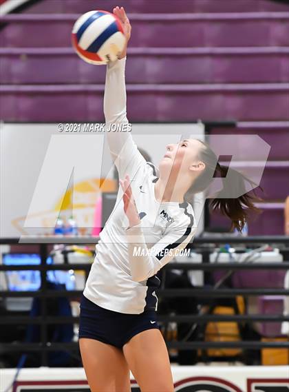 Thumbnail 3 in Mount Notre Dame vs. Assumption (GEICO Girls Invitational) photogallery.