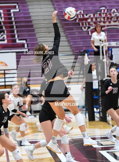 Thumbnail 1 in Mount Notre Dame vs. Assumption (GEICO Girls Invitational) photogallery.