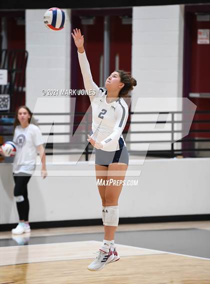 Thumbnail 2 in Mount Notre Dame vs. Assumption (GEICO Girls Invitational) photogallery.