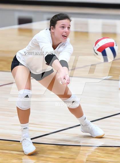 Thumbnail 1 in Mount Notre Dame vs. Assumption (GEICO Girls Invitational) photogallery.
