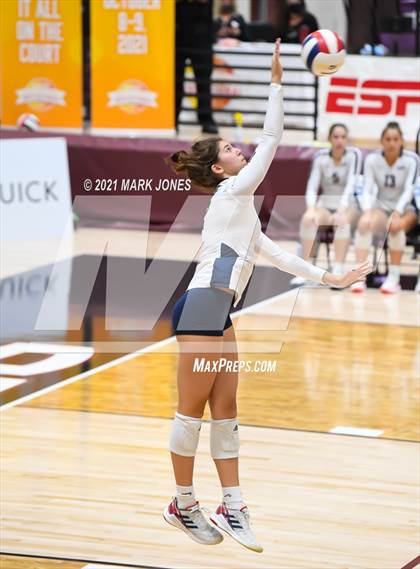 Thumbnail 1 in Mount Notre Dame vs. Assumption (GEICO Girls Invitational) photogallery.