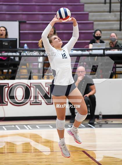 Thumbnail 1 in Mount Notre Dame vs. Assumption (GEICO Girls Invitational) photogallery.