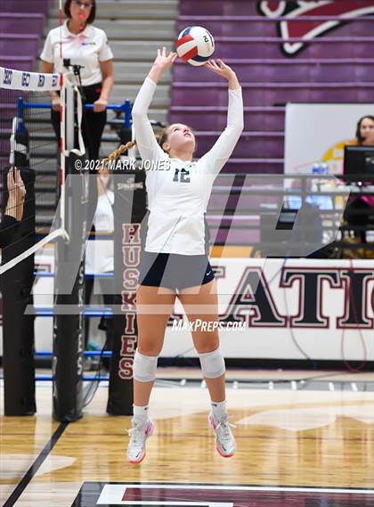 Thumbnail 1 in Mount Notre Dame vs. Assumption (GEICO Girls Invitational) photogallery.