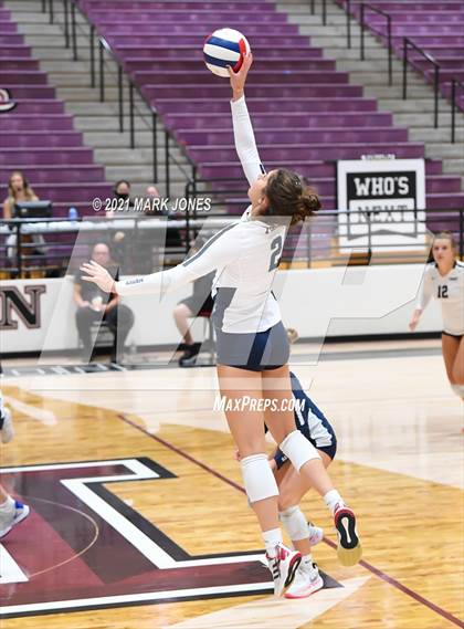 Thumbnail 1 in Mount Notre Dame vs. Assumption (GEICO Girls Invitational) photogallery.