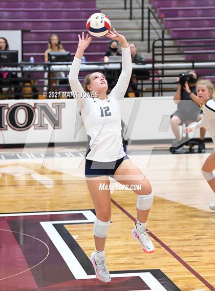 Thumbnail 2 in Mount Notre Dame vs. Assumption (GEICO Girls Invitational) photogallery.