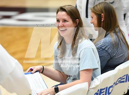 Thumbnail 2 in Mount Notre Dame vs. Assumption (GEICO Girls Invitational) photogallery.
