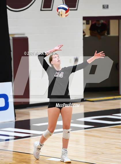 Thumbnail 1 in Mount Notre Dame vs. Assumption (GEICO Girls Invitational) photogallery.