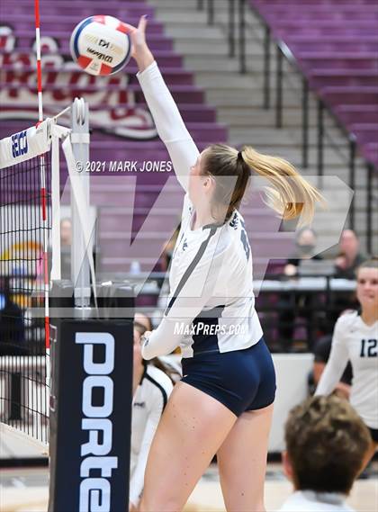 Thumbnail 1 in Mount Notre Dame vs. Assumption (GEICO Girls Invitational) photogallery.