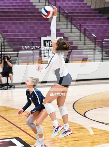 Thumbnail 2 in Mount Notre Dame vs. Assumption (GEICO Girls Invitational) photogallery.