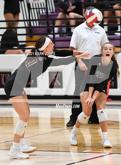 Thumbnail 1 in Mount Notre Dame vs. Assumption (GEICO Girls Invitational) photogallery.