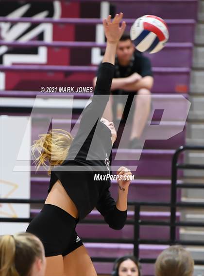 Thumbnail 1 in Mount Notre Dame vs. Assumption (GEICO Girls Invitational) photogallery.