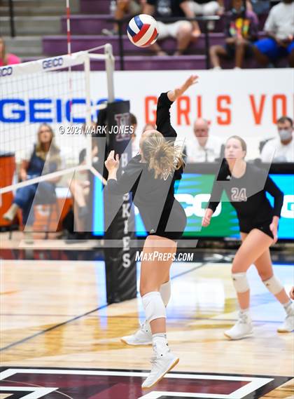 Thumbnail 2 in Mount Notre Dame vs. Assumption (GEICO Girls Invitational) photogallery.