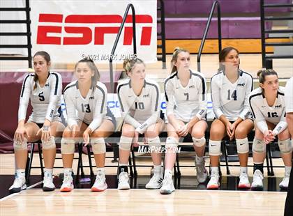 Thumbnail 3 in Mount Notre Dame vs. Assumption (GEICO Girls Invitational) photogallery.