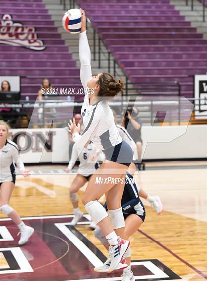 Thumbnail 3 in Mount Notre Dame vs. Assumption (GEICO Girls Invitational) photogallery.