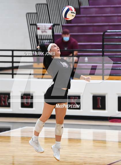 Thumbnail 1 in Mount Notre Dame vs. Assumption (GEICO Girls Invitational) photogallery.
