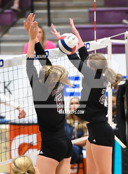 Thumbnail 1 in Mount Notre Dame vs. Assumption (GEICO Girls Invitational) photogallery.