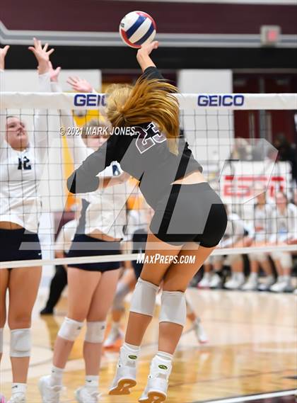 Thumbnail 2 in Mount Notre Dame vs. Assumption (GEICO Girls Invitational) photogallery.