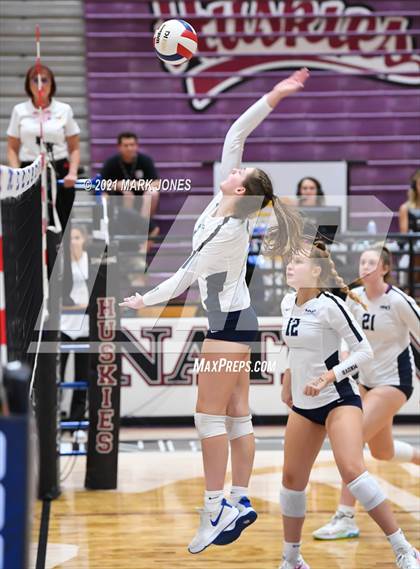 Thumbnail 3 in Mount Notre Dame vs. Assumption (GEICO Girls Invitational) photogallery.