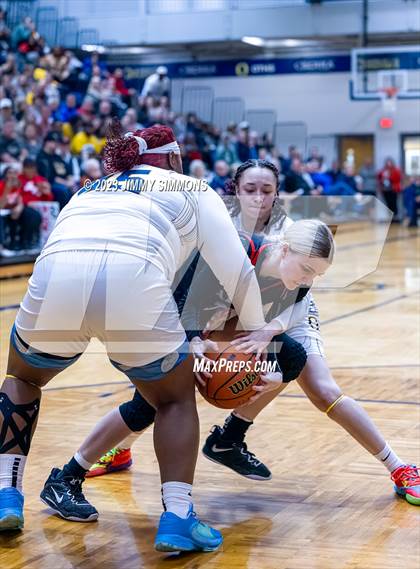 Thumbnail 3 in Alton @ O'Fallon (IHSA Class 4A Sectional Semifinals)  photogallery.