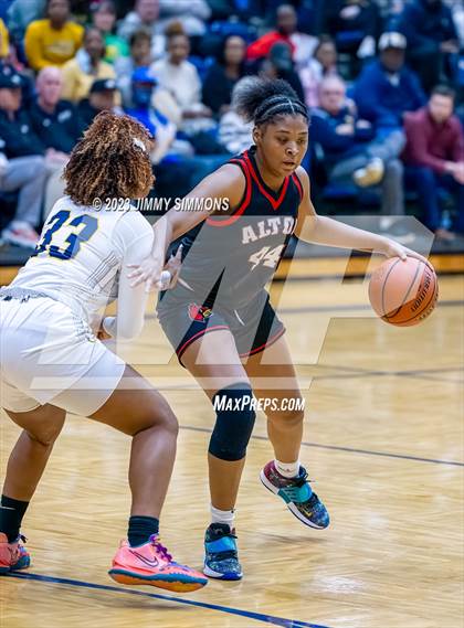 Thumbnail 3 in Alton @ O'Fallon (IHSA Class 4A Sectional Semifinals)  photogallery.