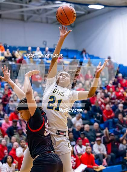 Thumbnail 1 in Alton @ O'Fallon (IHSA Class 4A Sectional Semifinals)  photogallery.