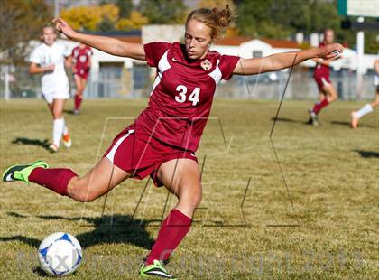 Thumbnail 1 in Viewmont vs Hillcrest (UHSAA 5A Quarterfinal) photogallery.