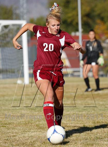 Thumbnail 1 in Viewmont vs Hillcrest (UHSAA 5A Quarterfinal) photogallery.