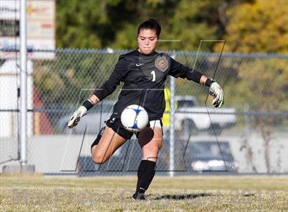 Thumbnail 2 in Viewmont vs Hillcrest (UHSAA 5A Quarterfinal) photogallery.