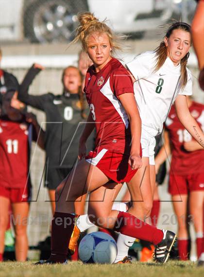 Thumbnail 2 in Viewmont vs Hillcrest (UHSAA 5A Quarterfinal) photogallery.