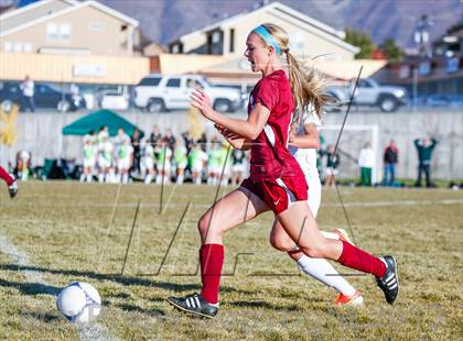 Thumbnail 1 in Viewmont vs Hillcrest (UHSAA 5A Quarterfinal) photogallery.
