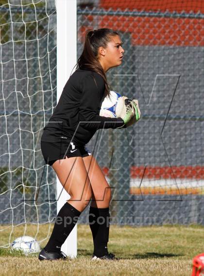 Thumbnail 1 in Viewmont vs Hillcrest (UHSAA 5A Quarterfinal) photogallery.