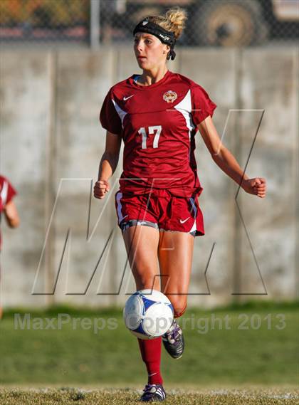 Thumbnail 3 in Viewmont vs Hillcrest (UHSAA 5A Quarterfinal) photogallery.