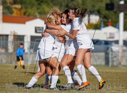 Thumbnail 2 in Viewmont vs Hillcrest (UHSAA 5A Quarterfinal) photogallery.