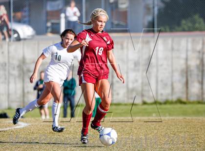 Thumbnail 3 in Viewmont vs Hillcrest (UHSAA 5A Quarterfinal) photogallery.