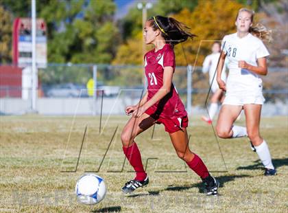 Thumbnail 2 in Viewmont vs Hillcrest (UHSAA 5A Quarterfinal) photogallery.