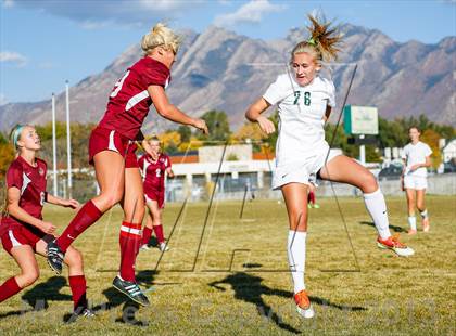 Thumbnail 3 in Viewmont vs Hillcrest (UHSAA 5A Quarterfinal) photogallery.