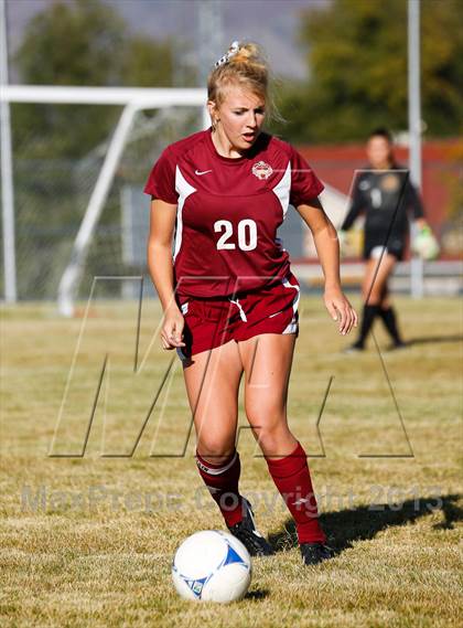Thumbnail 2 in Viewmont vs Hillcrest (UHSAA 5A Quarterfinal) photogallery.