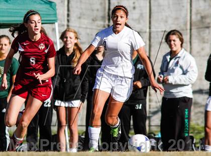 Thumbnail 3 in Viewmont vs Hillcrest (UHSAA 5A Quarterfinal) photogallery.