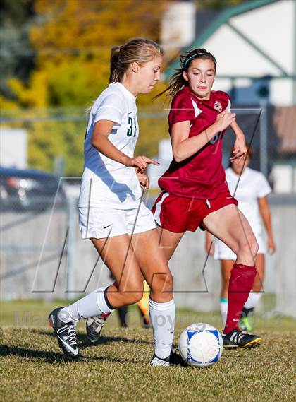Thumbnail 1 in Viewmont vs Hillcrest (UHSAA 5A Quarterfinal) photogallery.