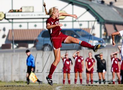 Thumbnail 2 in Viewmont vs Hillcrest (UHSAA 5A Quarterfinal) photogallery.