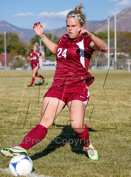 Thumbnail 2 in Viewmont vs Hillcrest (UHSAA 5A Quarterfinal) photogallery.