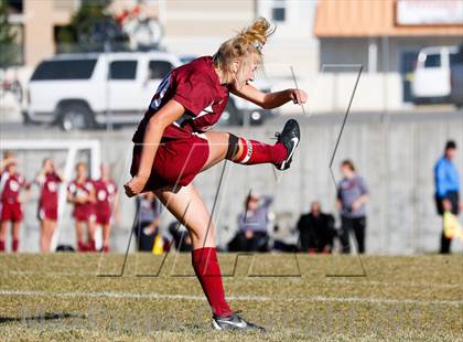 Thumbnail 1 in Viewmont vs Hillcrest (UHSAA 5A Quarterfinal) photogallery.