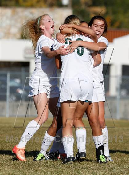 Thumbnail 1 in Viewmont vs Hillcrest (UHSAA 5A Quarterfinal) photogallery.