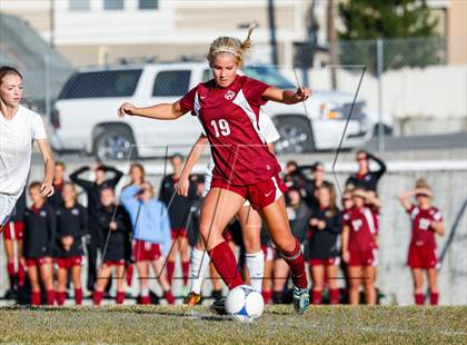 Thumbnail 3 in Viewmont vs Hillcrest (UHSAA 5A Quarterfinal) photogallery.