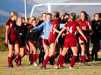 Thumbnail 3 in Viewmont vs Hillcrest (UHSAA 5A Quarterfinal) photogallery.