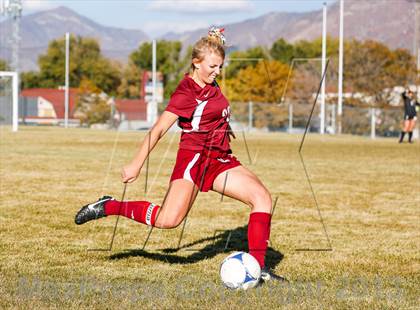 Thumbnail 3 in Viewmont vs Hillcrest (UHSAA 5A Quarterfinal) photogallery.