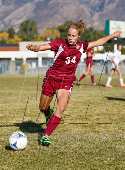 Thumbnail 3 in Viewmont vs Hillcrest (UHSAA 5A Quarterfinal) photogallery.